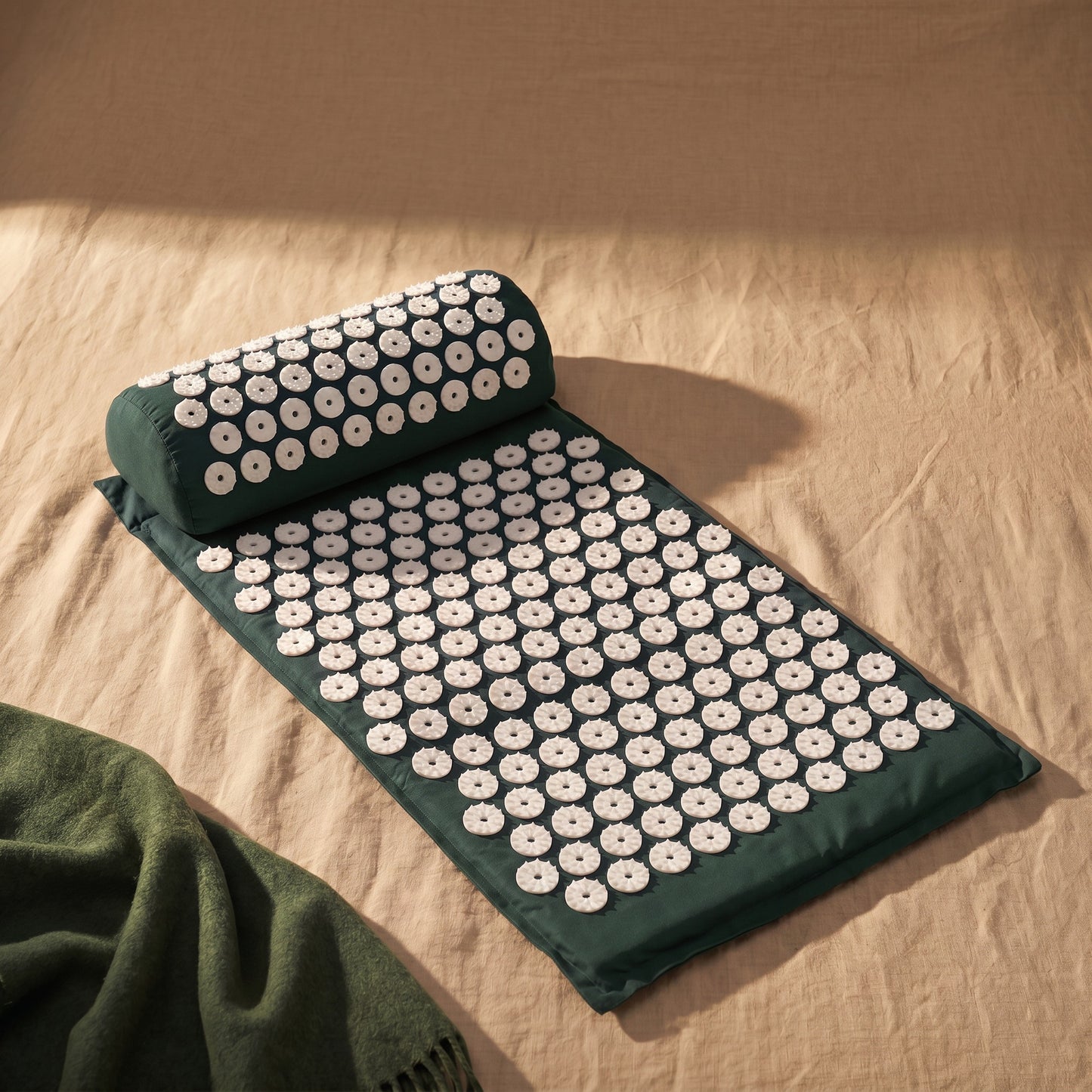 Quillaby Acupressure Mat — Green colour, with the matching pillow